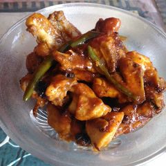 A picture of Fried chilli chicken.