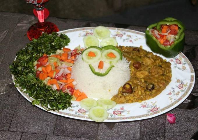 Chicken achari with mix dal & boiled rice + kachumar salad 🥗