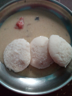 வெள்ளை கு௫மா (Vellai kuruma recipe in tamil) செய்முறை முக்கிய புகைப்படம்