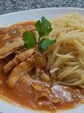 Spaghetti con estofado de pollo