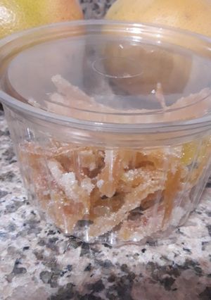 Una foto de Cáscaras de pomelo confitado