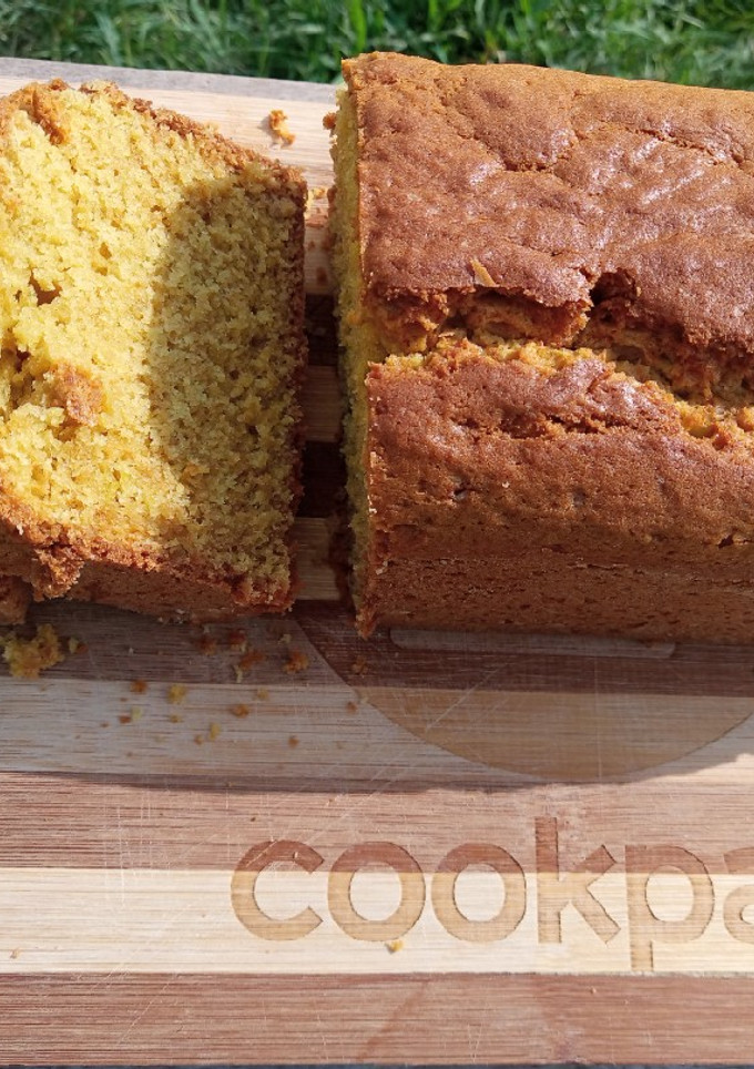 A picture of Lemon banana bread.