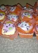 https://img-global.cpcdn.com/recipes/6301144443781120/128x176cq50/hello-kitty-cupcakes-recipe-main-photo.jpg