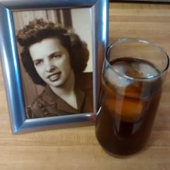 A picture of TL 's Plantation Almond Iced Tea.