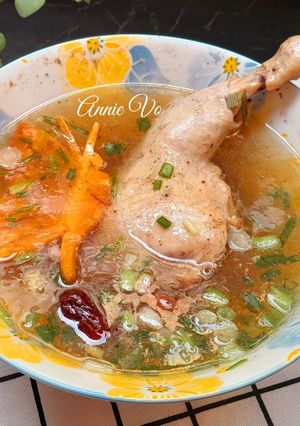 Hình của món Gà tiềm.