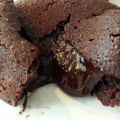 A picture of Lava cakes.