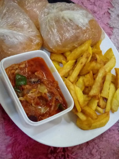 A picture of Fried chips, Yam Moi-moi and sauce.