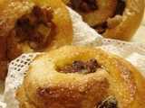 caramel cinnamon rolls