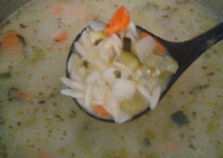 Voula's Vegetable Avgolemono Soup (Greek Veggie Egg-Lemon Soup)