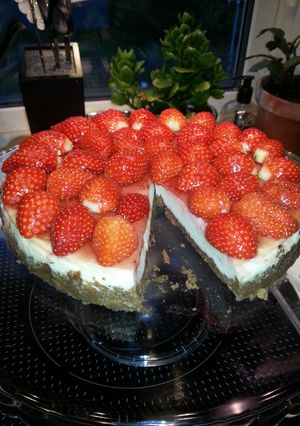 A picture of Strawberry Cheesecake.