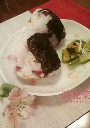 A picture of Simple♪ Ochazuke-style Pickled Eggplant and Shiso Riceballs.