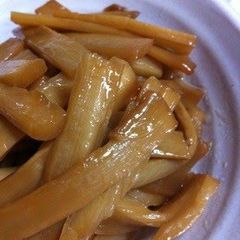 A picture of Seasoned Bamboo Shoots.