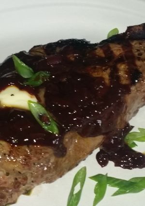 A picture of Red Wine Sauce.