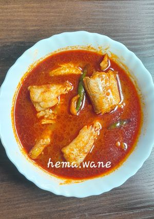 A picture of Bombil Traditional curry.