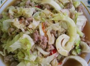 รูปของ ผัดกะหล่ำปลีหมูสับ