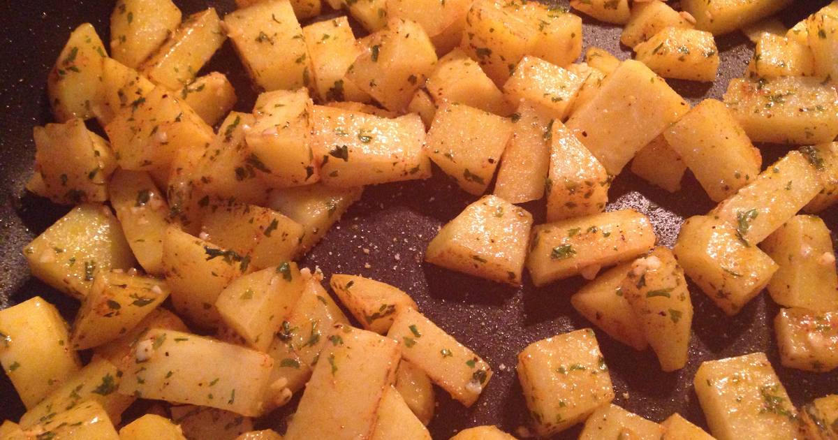 Pan Fried Red Potatoes Recipe by mwidhalm - Cookpad