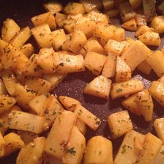 A picture of Pan Fried Red Potatoes.