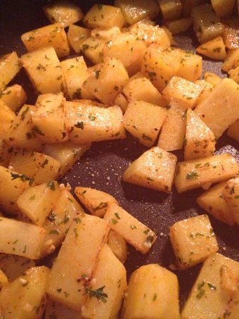 Simple Way Make Recipe Pan Fried Red Potatoes that is Awesome, Really Delicious}