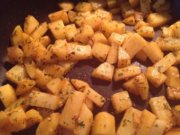 Easy Way Make Pan Fried Red Potatoes the Awesome  Makes you drool