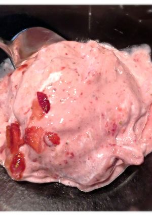 A picture of Banana Strawberry Ice.