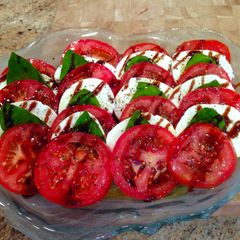 A picture of Caprese Salad.