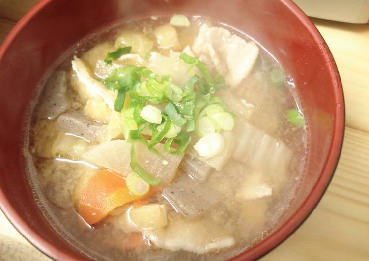 Step-by-Step Guide to Prepare Homemade &#34;Tonjiru&#34; (Japanese style Pork soup)