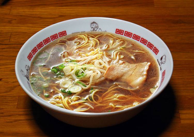 Recipe of Perfect Light Soy Sauce Ramen Soup