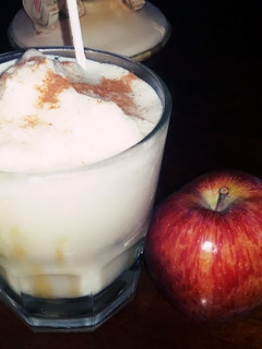 A picture of Apple cinnamon delight milkshake.