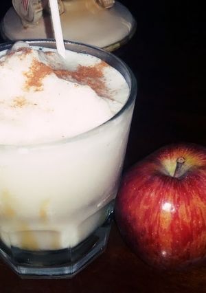 A picture of Apple cinnamon delight milkshake.