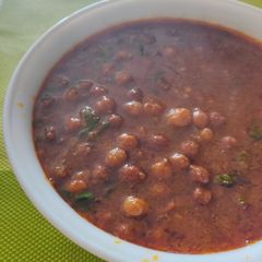 A picture of Black Chana Masala.