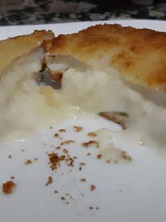 Una foto de Pechuga rellena de queso