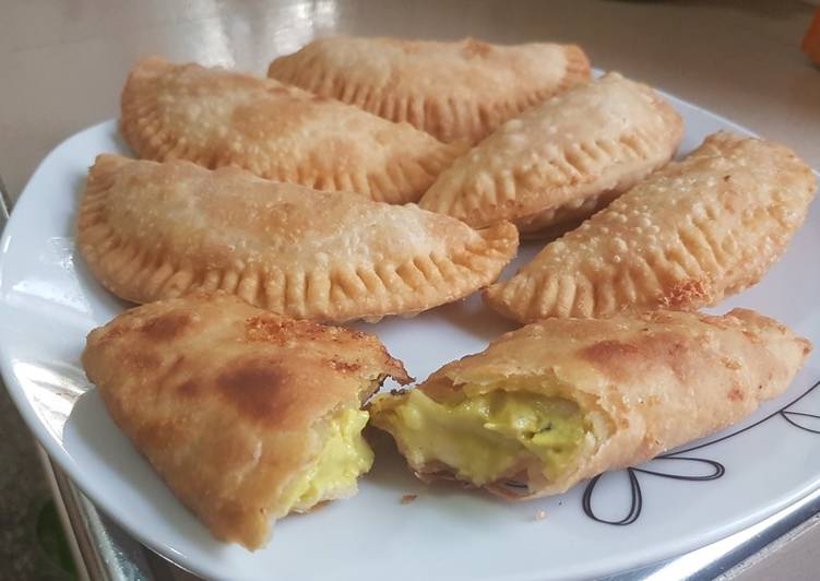 Empanadas de guacamole