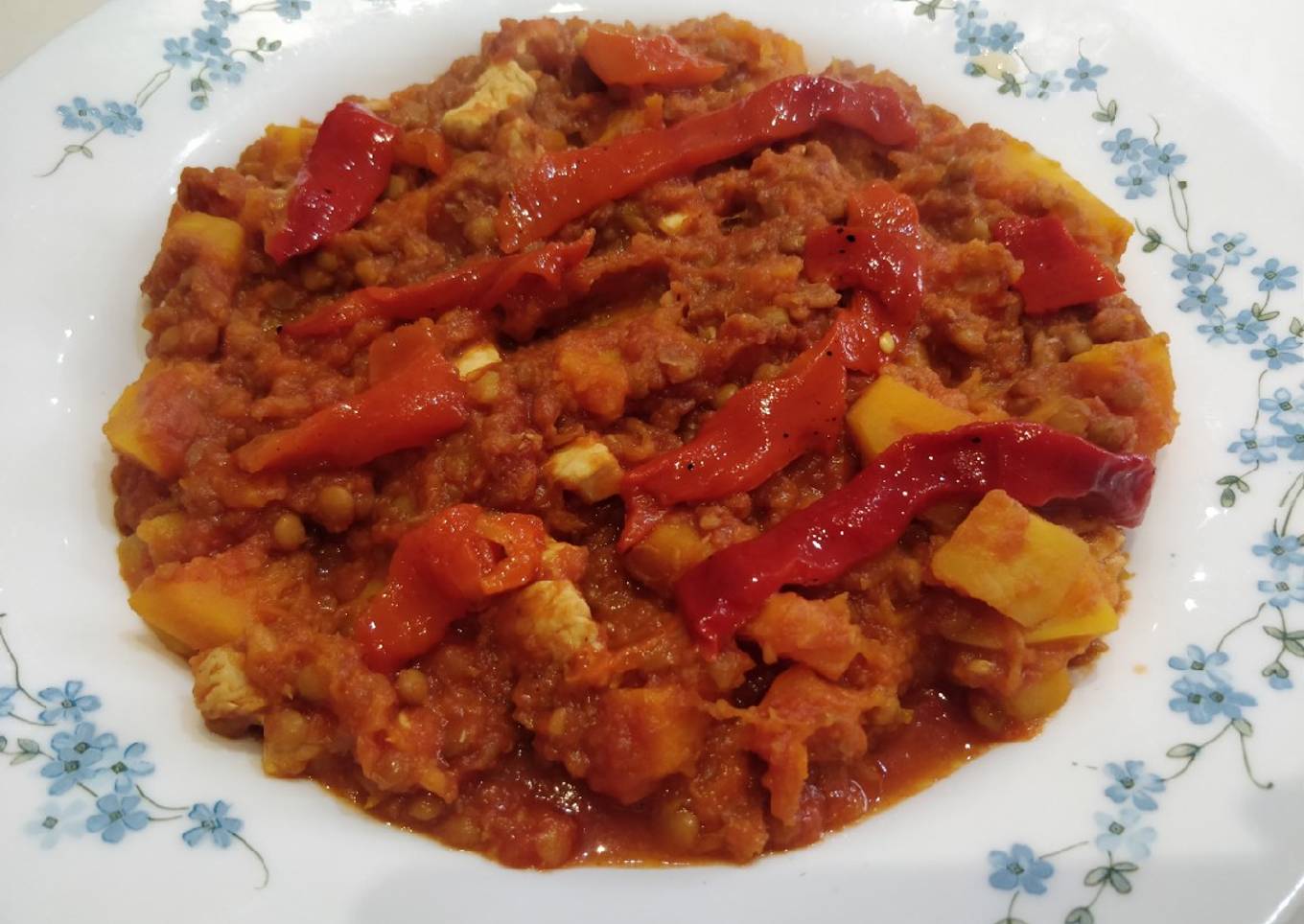 Lentejas con calabaza y pollo