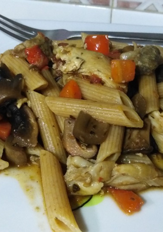 Una foto de Macarrones con restos