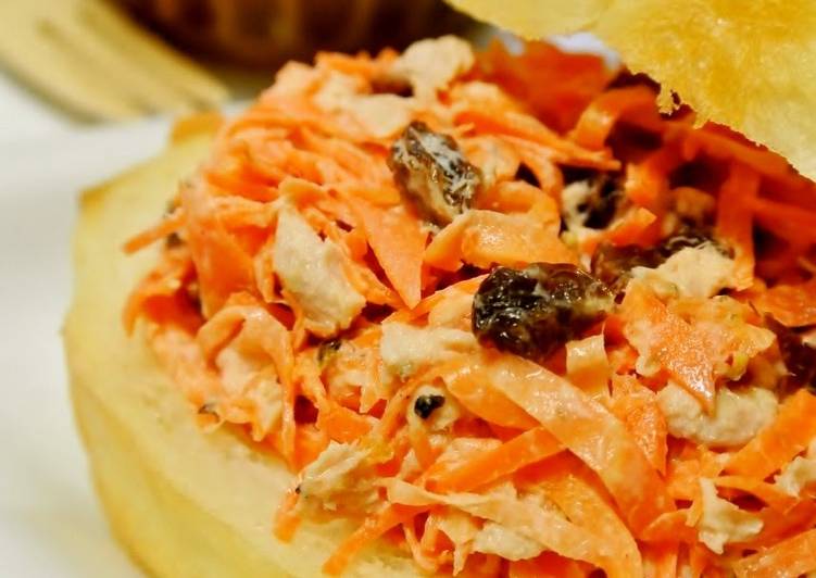 Steps to Prepare Super Quick Homemade Tuna and Carrot Sandwich