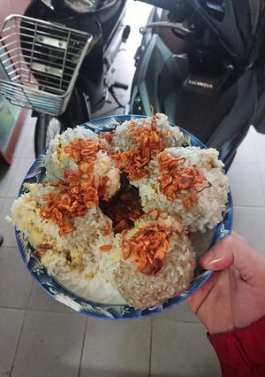 Hình của món Xôi Khúc / Bánh Khúc hay xôi cúc.