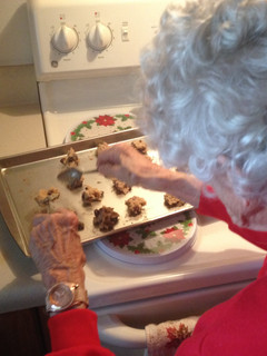 A picture of Nanny's Oatmeal Raisin Cookies.