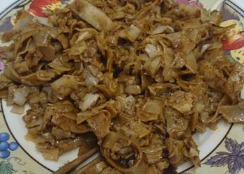 The New Way Serving Recipe Flat rice noodles Pho Xao Most Delicious