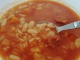 Potaje de judías blancas, arroz y trocitos de calabaza