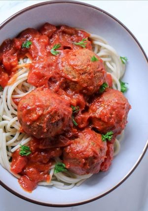 Una foto de Pasta con albóndigas veganas