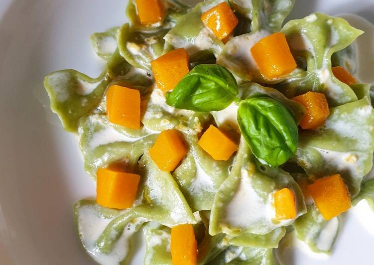 Farfalle al basilico 🍃con salsa al limone e zucca 🍋