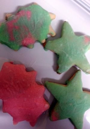 A picture of Christmas cookies.