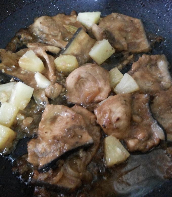 A picture of Blue Marlin Fish in Adobo Sauce( by UH).