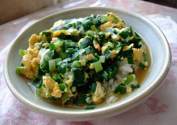 Easiest Way to Prepare Award-winning Chinese Chive and Egg Rice Bowl with Tons of Sauce