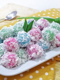 Foto resep Klepon Warna-warni #KamisManis