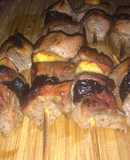 Brochetas de cerdo marinado dulce-picante (muy fácil)