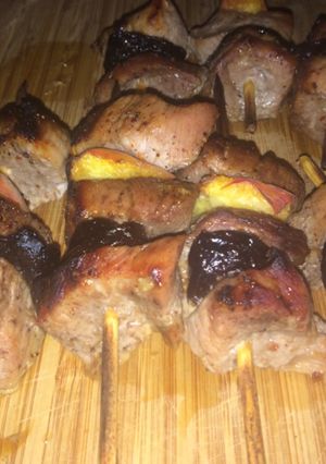 Una foto de Brochetas de cerdo marinado dulce-picante (muy fácil)