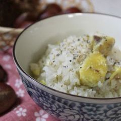 A picture of Chestnut Rice Made with Mochi Rice (Okowa) Made in a Rice Cooker.