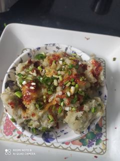 લીલાં લસણ નું ખીચું (Green Garlic Khichu Recipe In Gujarati) રેસીપી મુખ્ય ફોટો