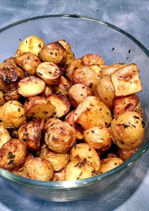 A picture of Caraway roasted new potatoes..